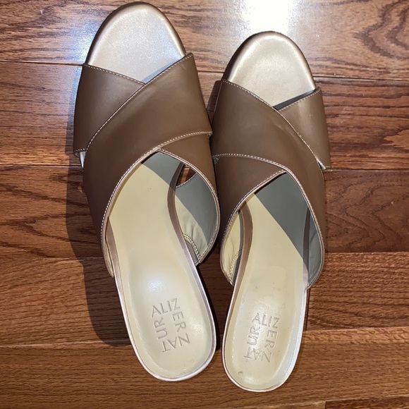 Naturilizer copper tone high heels Sandals 11 M - Picture 3 of 15